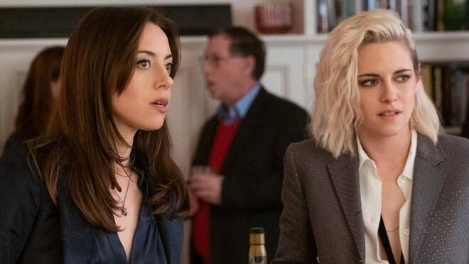 Aubrey Plaza Accidentally Spills Kristen Stewart Contracted Covid 19 On Happiest Season Set