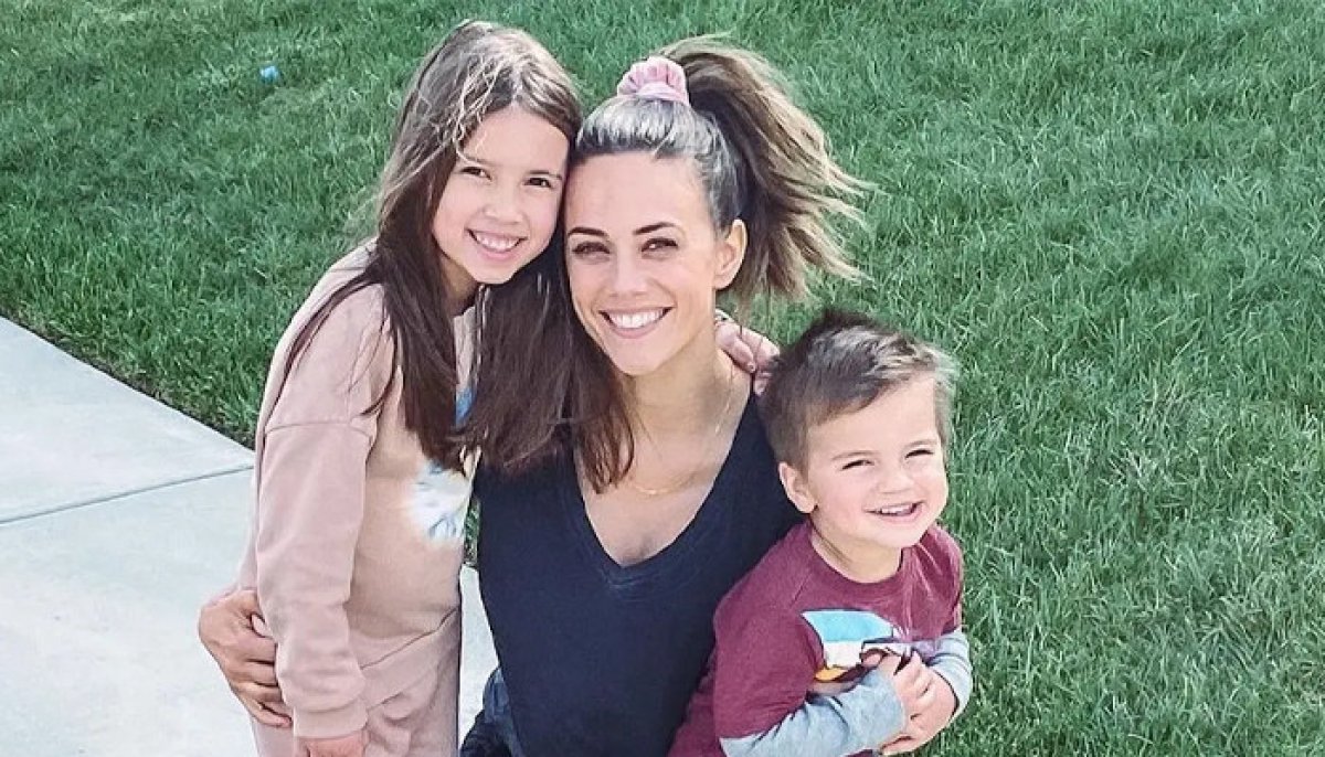 Jana Kramer issues update on kids' safety after Nashville school shooting