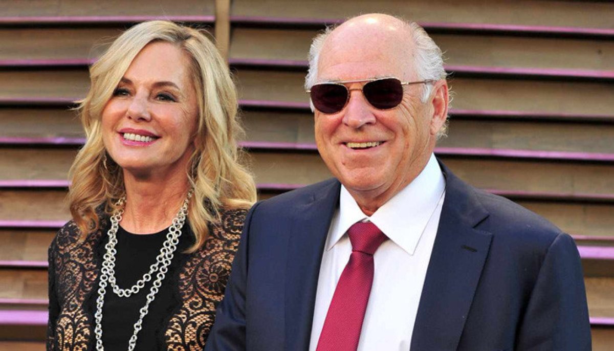 Jimmy Buffet's wife pays heartfelt tribute to singer weeks after his death