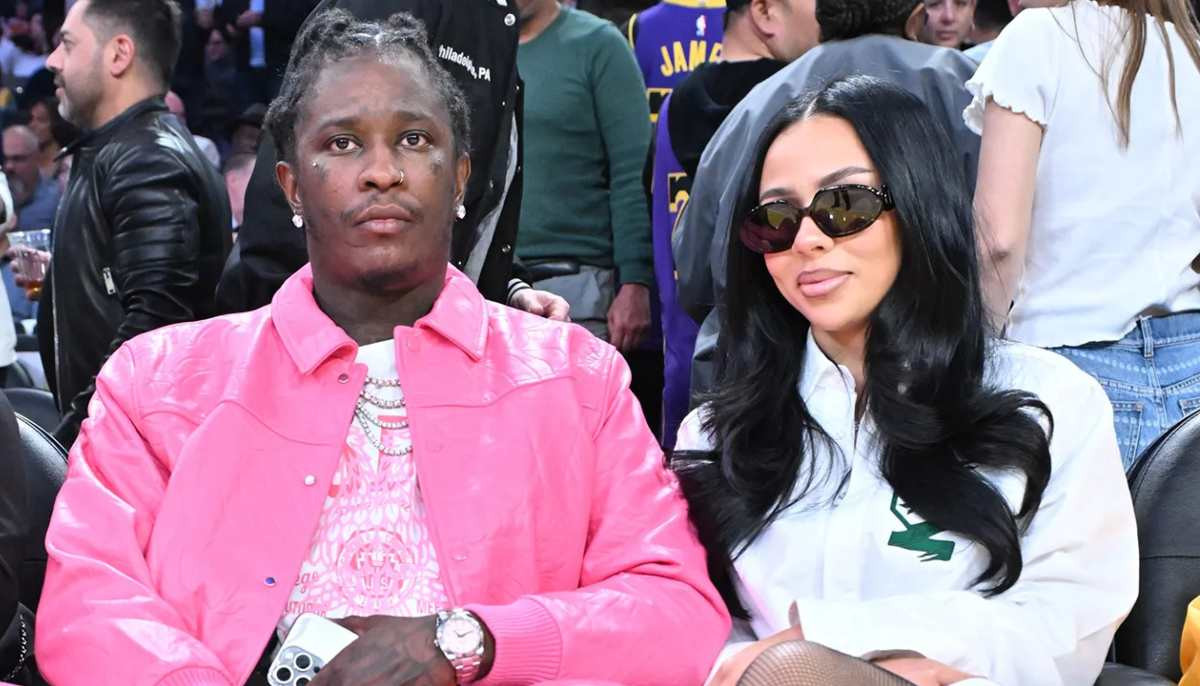 Young Thug proposes to Mariah The Scientist during concert