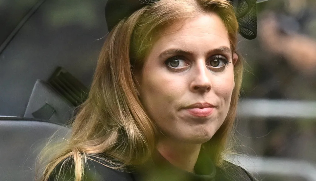 Princess Beatrice enjoys solo night out with celebs as husband flies to LA for work
