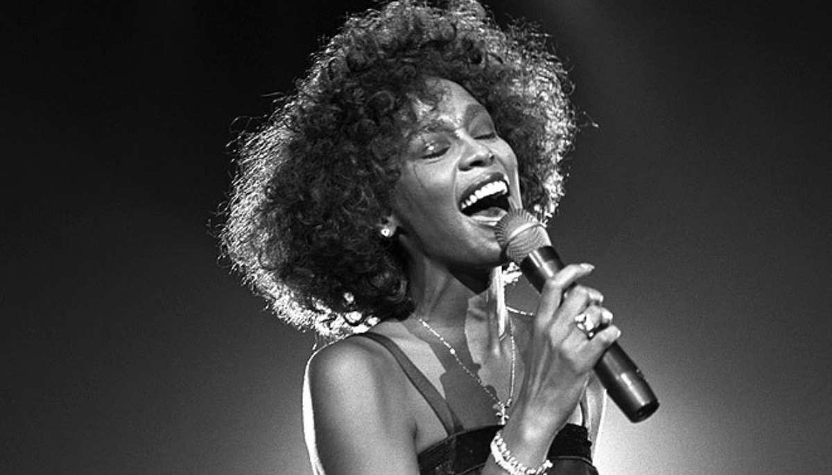 Whitney Houston to receive posthumous honour