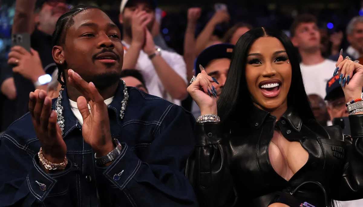 Stefon Diggs ditches Cardi B for Christmas, celebrates with kids alone
