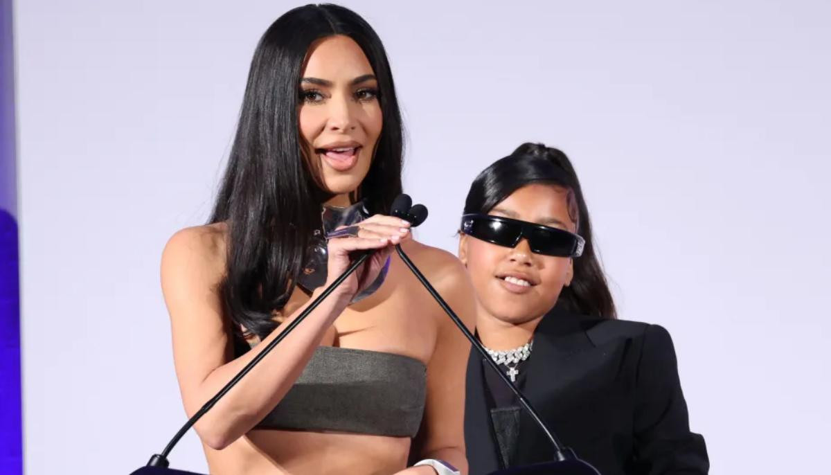 Kanye West, Kim Kardashian daughter earns praise for family picture