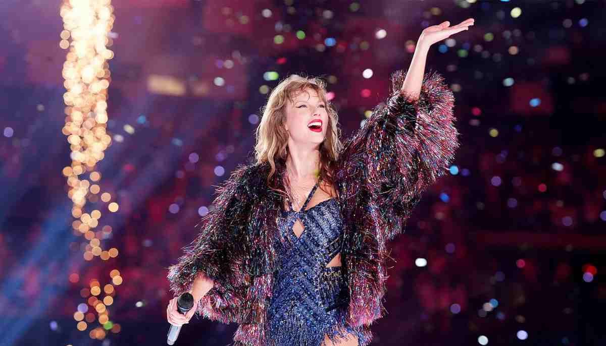 Taylor Swift leaves stadium staff in tears after surprise Christmas gift