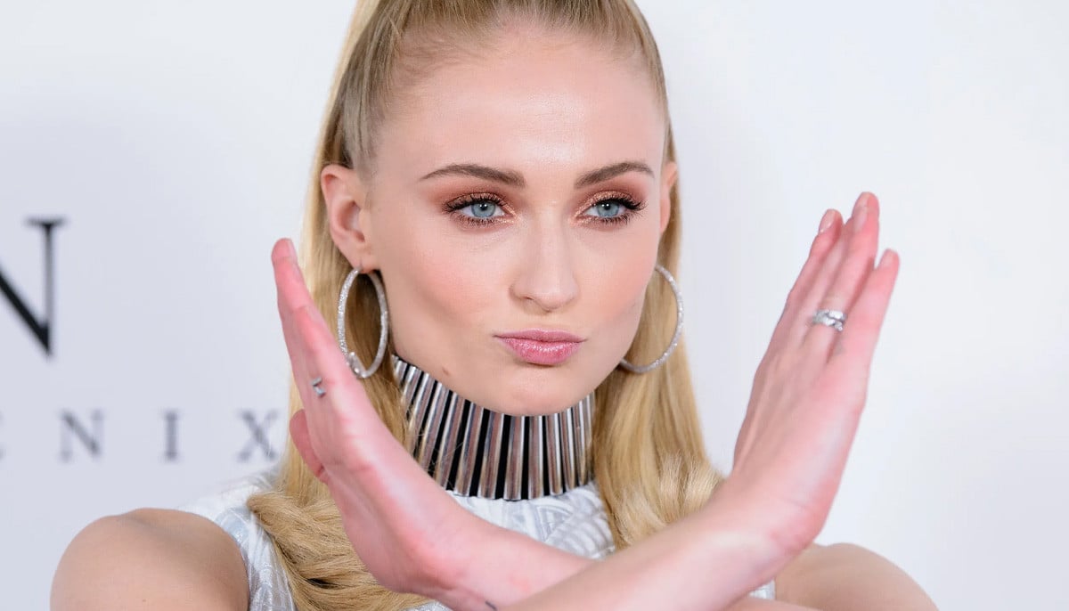 Sophie Turner arrives in high fashion amid 'Tomb Raider' prep