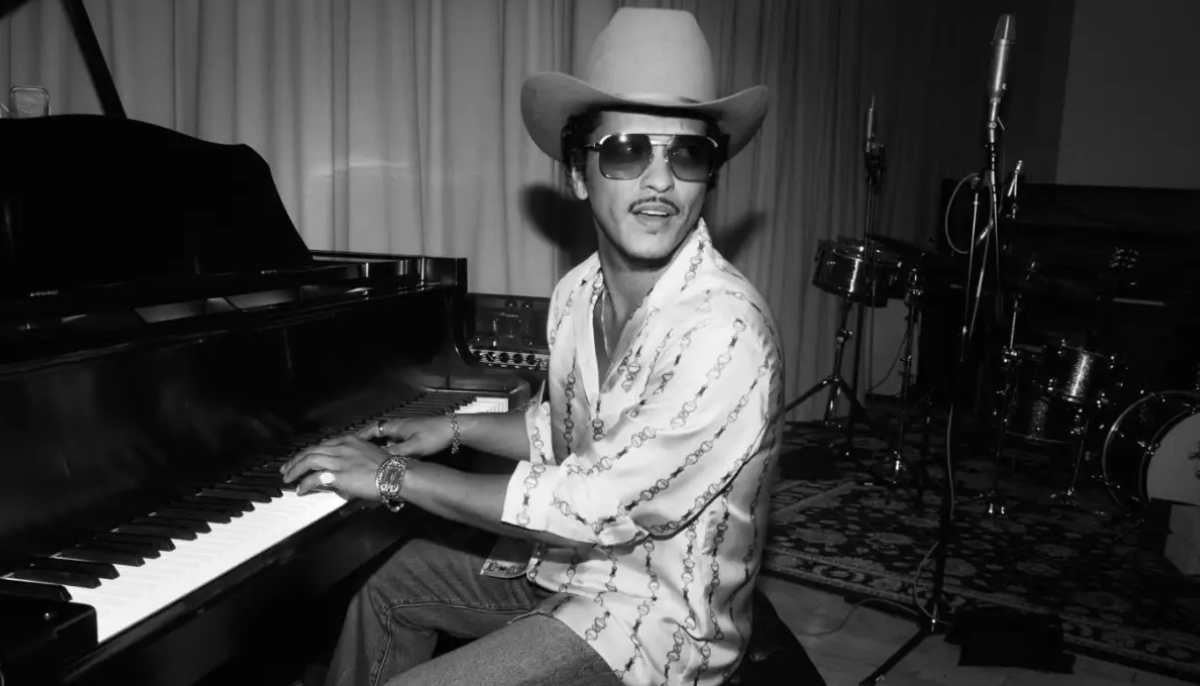 Bruno Mars drops groovy first single ‘I Just Might’ off of ‘The Romantic’