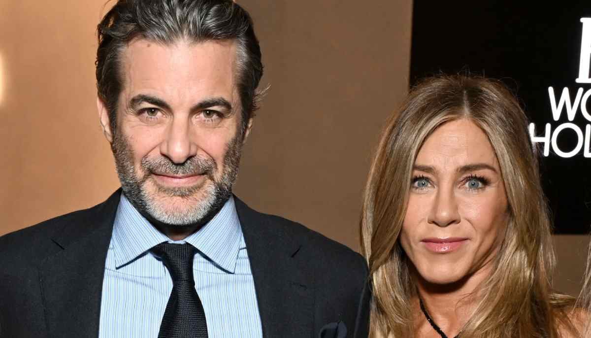 Jennifer Aniston's strategic move to see where Jim Curtis stands