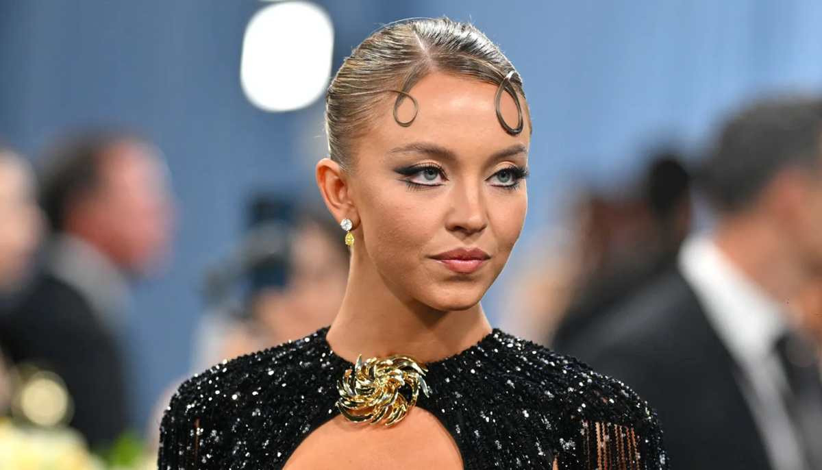 Sydney Sweeney sends fans wild as NFL star makes bold move