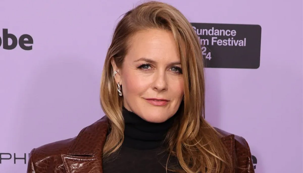 Alicia Silverstone’s takes major action for pregnant dog