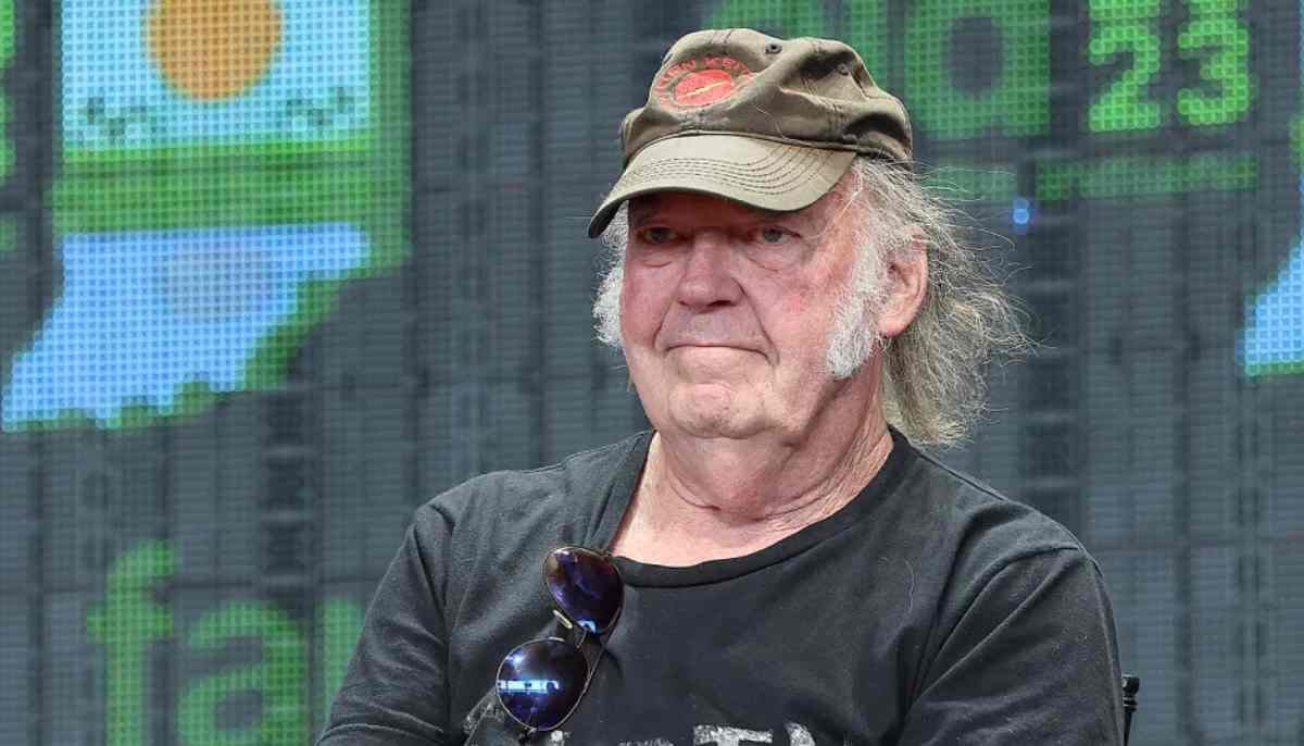Neil Young sparks emotional reaction from fans with latest announcement