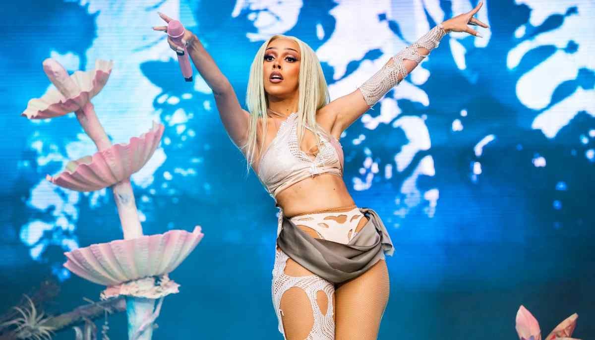 Doja Cat called 'tone deaf' for silencing stars amid politics chaos