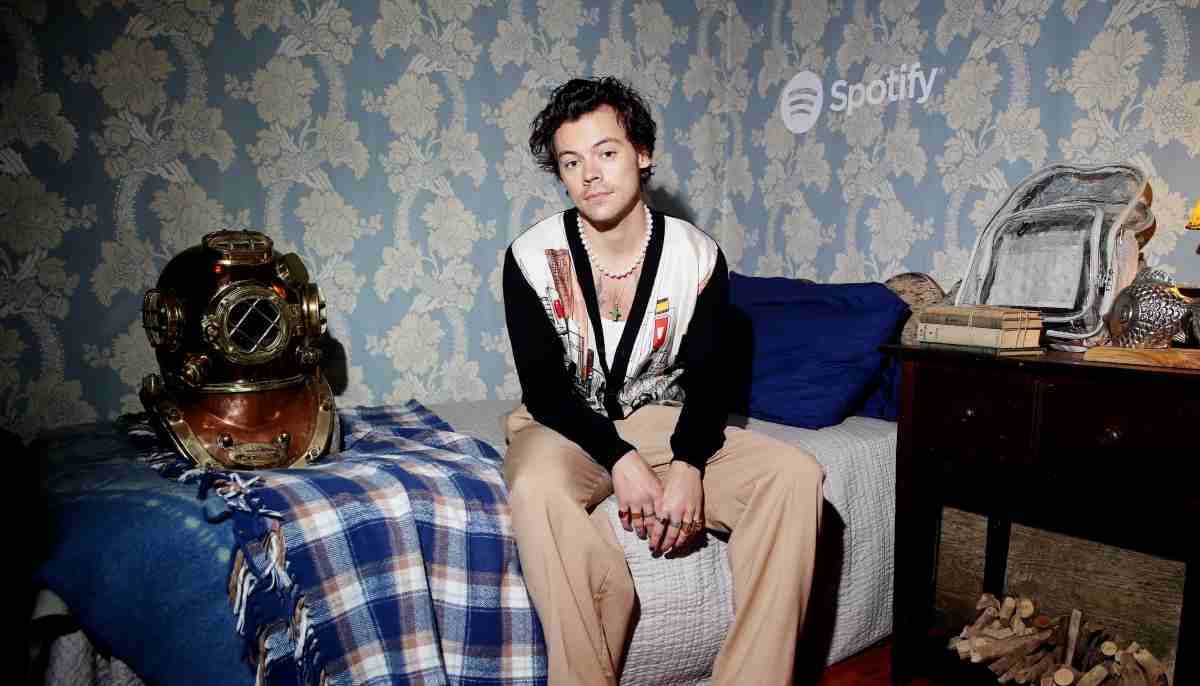 Harry Styles fans pushed to go extra mile for concert ticket: Report