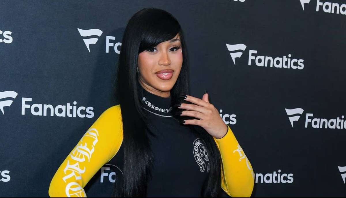 Cardi B blames government for mishap during tour concert