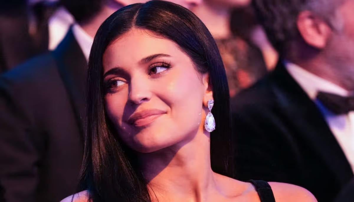 Kylie Jenner returns to natural look decade after viral cosmetic surgery