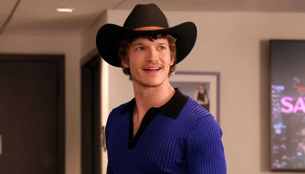 Connor Storrie 'kills' SNL cast member in promo