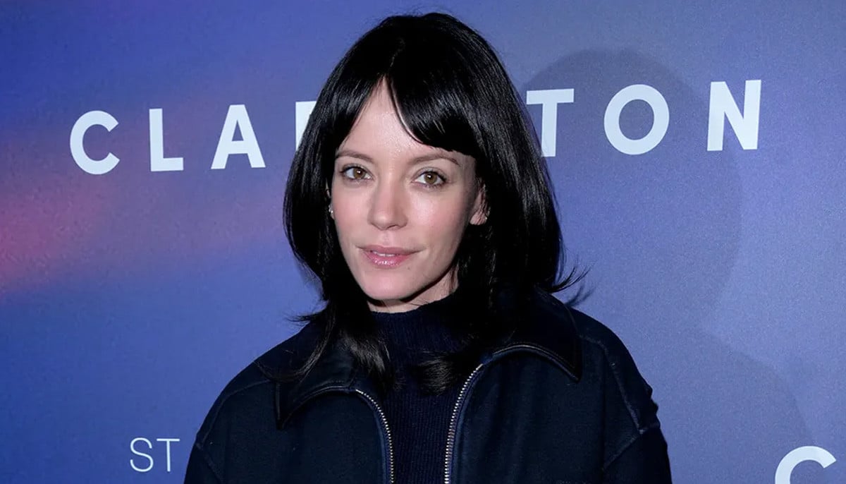 Lily Allen warns fans after awkward ticket selling moment