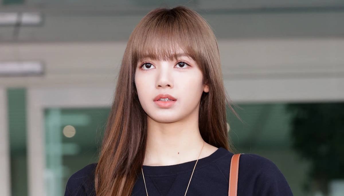 Lisa 'wears' Justin Bieber’s brand for Bad Bunny show