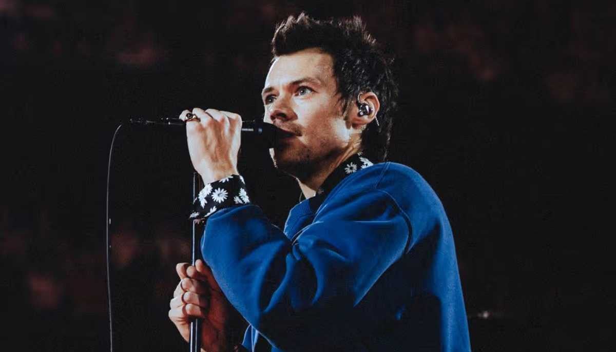 Harry Styles shares moving words about current affairs in comeback gig 