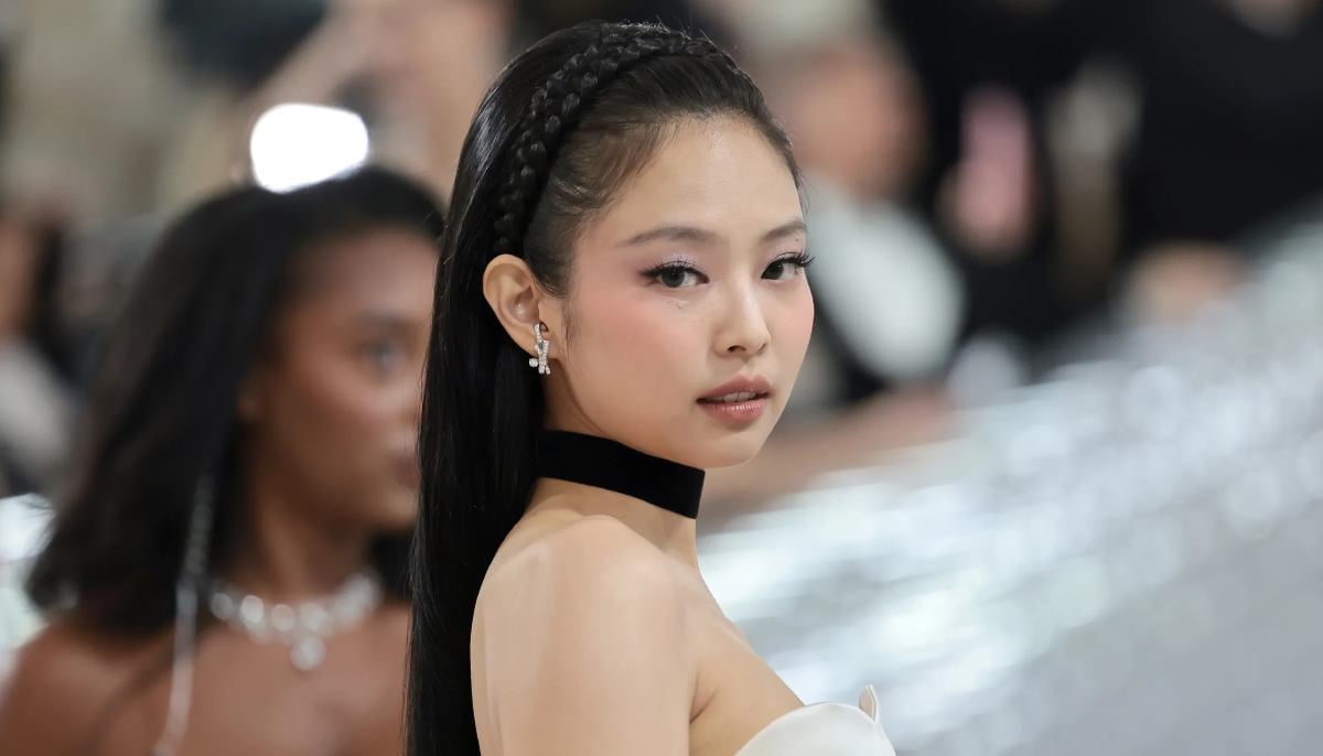 Jennie divides internet after asking for privacy in viral video