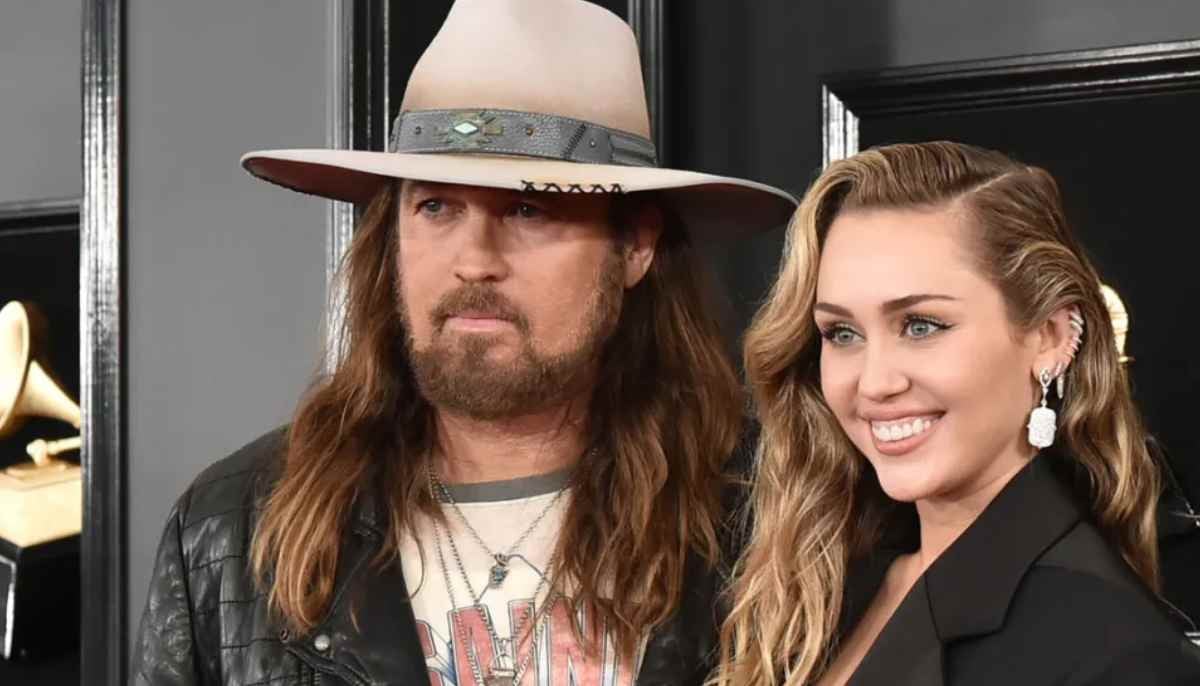 Miley Cyrus, Billy Ray reunite for 'Hannah Montana' anniversary special