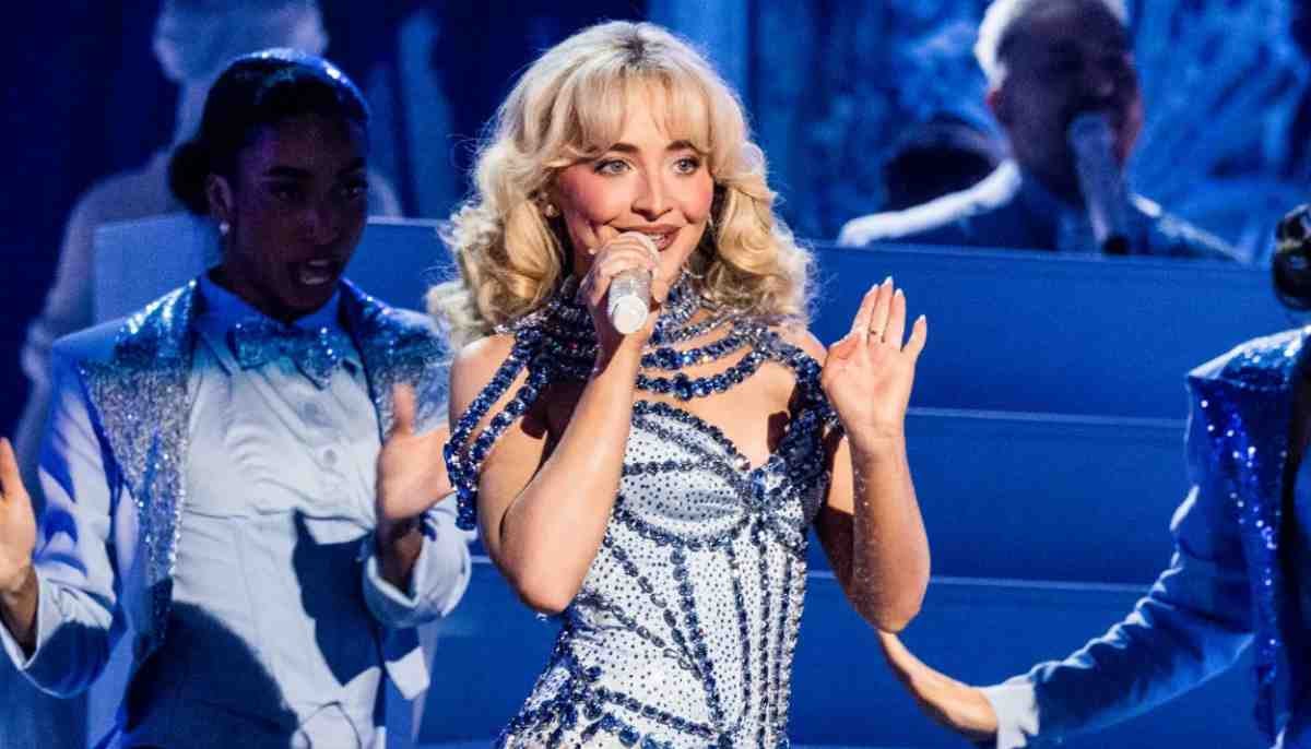 Sabrina Carpenter encounters 'insane' crowd energy at Lollapalooza chile