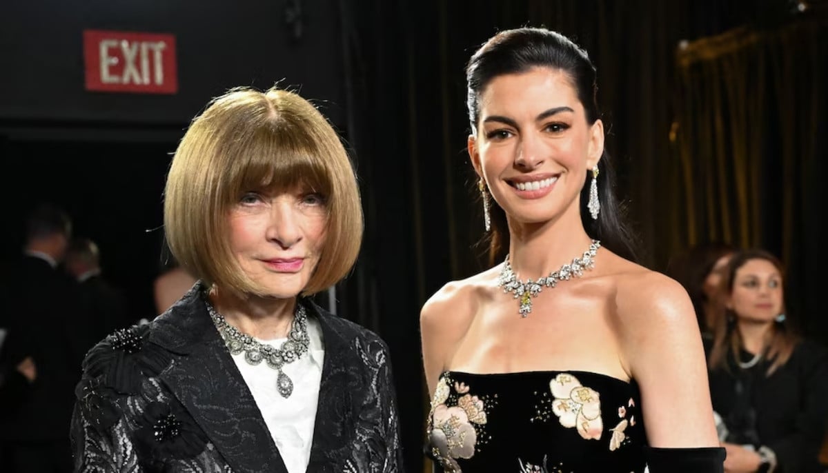 Anne Hathaway gets ‘Devil Wears Prada’ treatment by Anna Wintour at Oscars