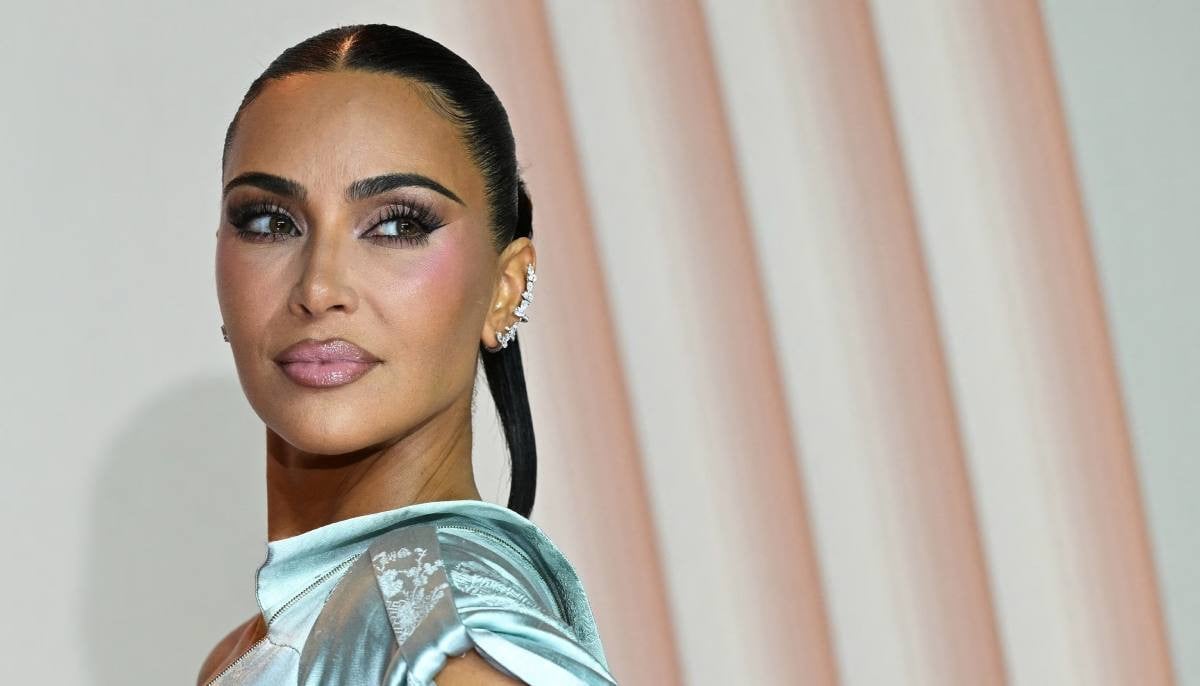 Kim Kardashian faces injury after 'hilarious' fall at Vanity Fair Party