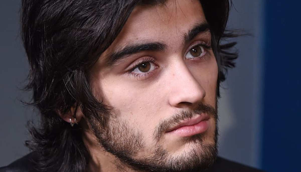 Zayn Malik drives fans wild with 'Sideways... soon' teaser