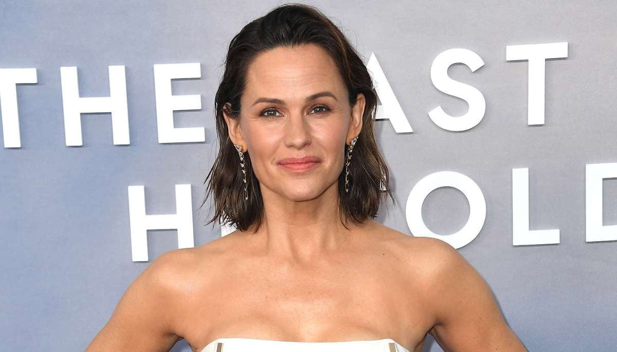Jennifer Garner swaps screen for producing in '13 Going on 30' remake