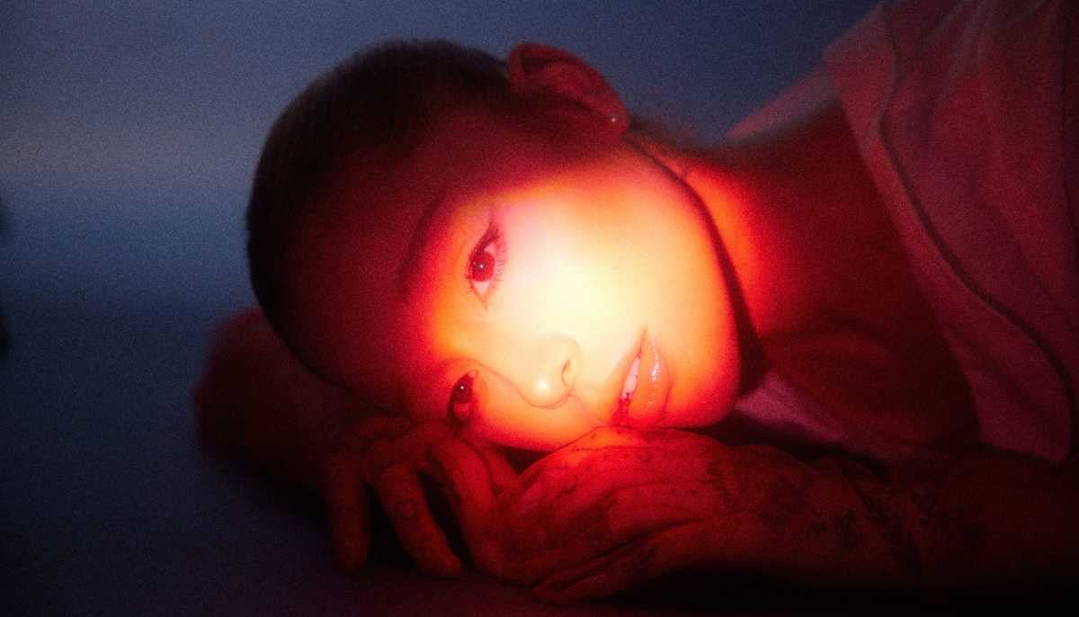 Ariana Grande drops hint about 'AG8' release