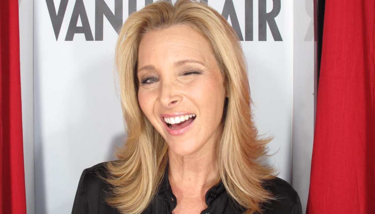 'Friends' star Lisa Kudrow hides binge sessions from husband