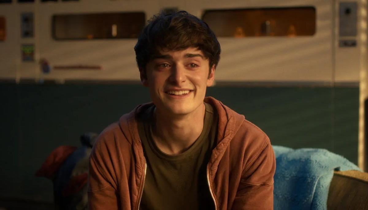 'Stranger Things' star Noah Schnapp trolled for one month anniversary