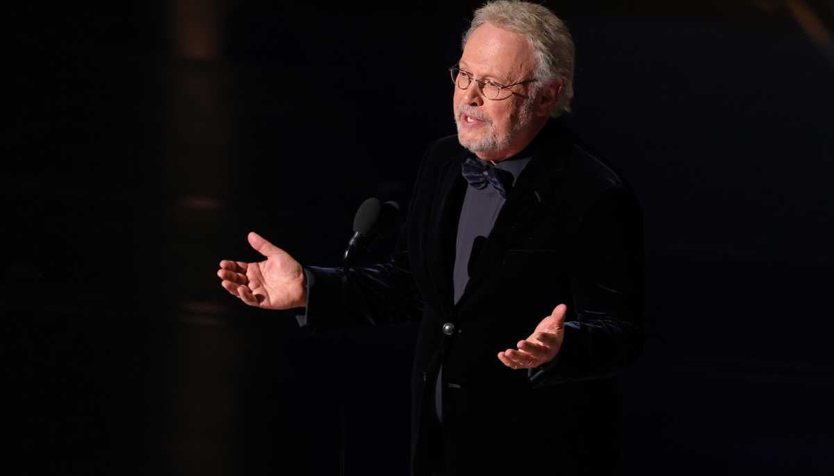 Billy Crystal marks Broadway return with play about LA wildfires tragedy 