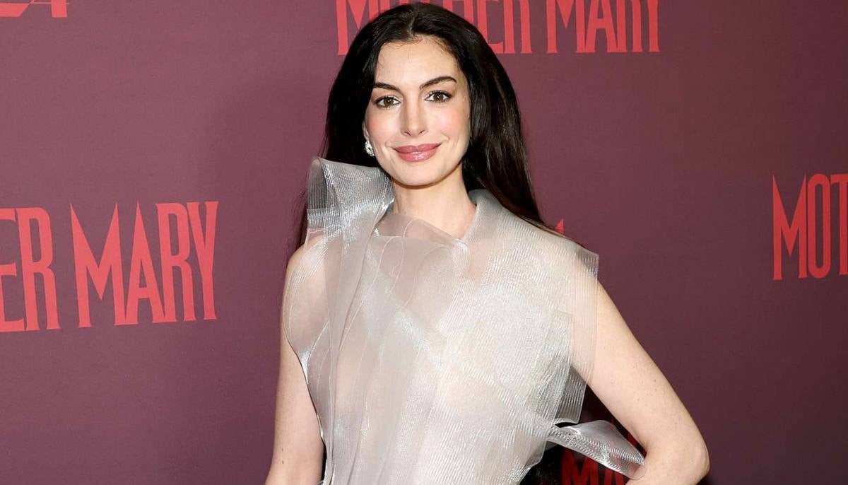 Anne Hathaway opens up about her ‘Eras Tour’ interaction with Taylor Swift
