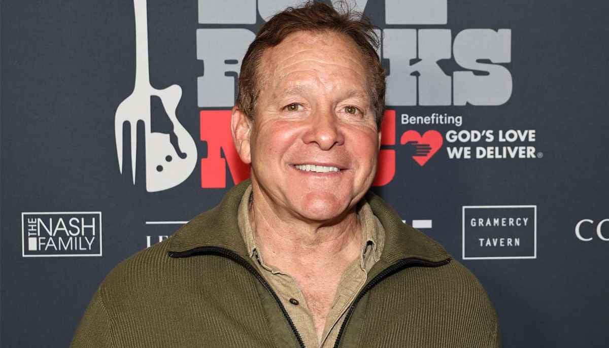 Steve Guttenberg took hits to save elderly couple from wildfire