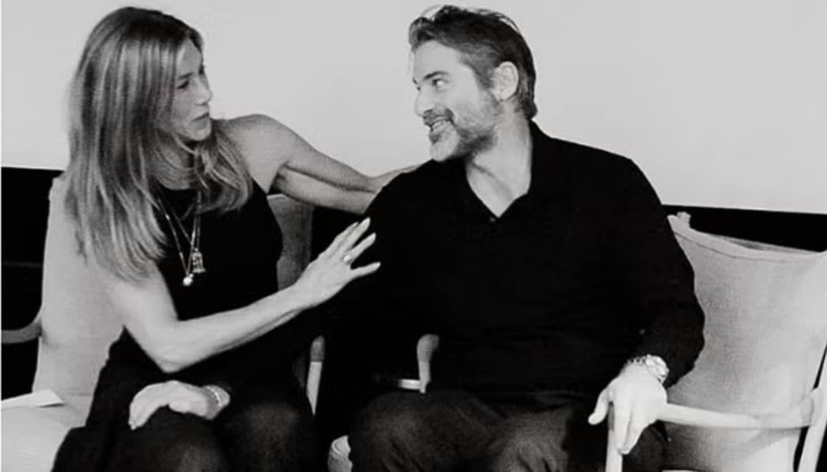 Jennifer Aniston receives support from beau Jim Curtis for major life decision