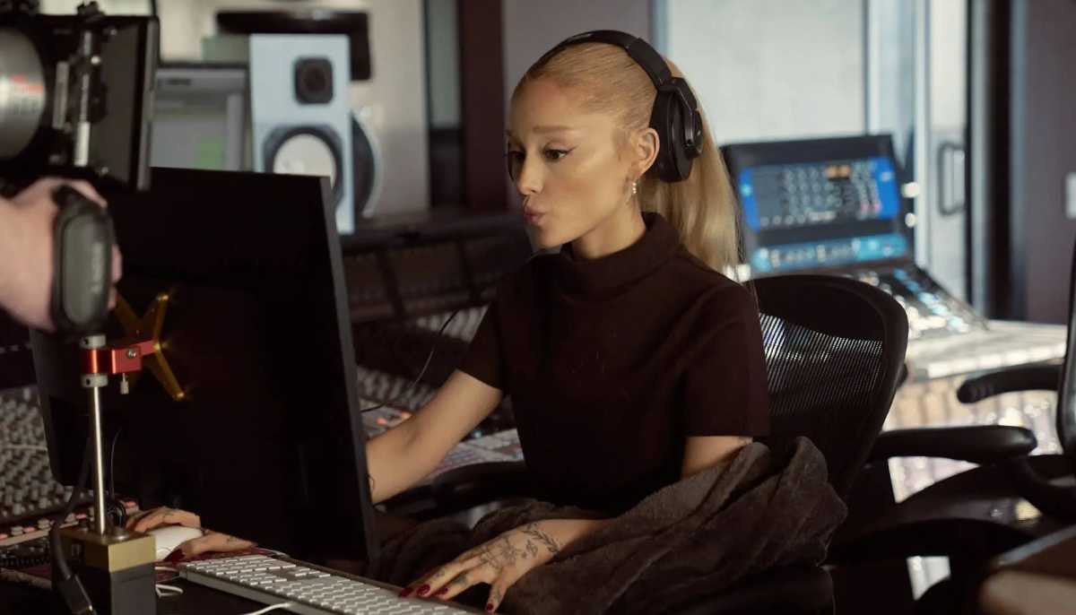 Ariana Grande fans set social media ablaze after cryptic post about ‘AG8’