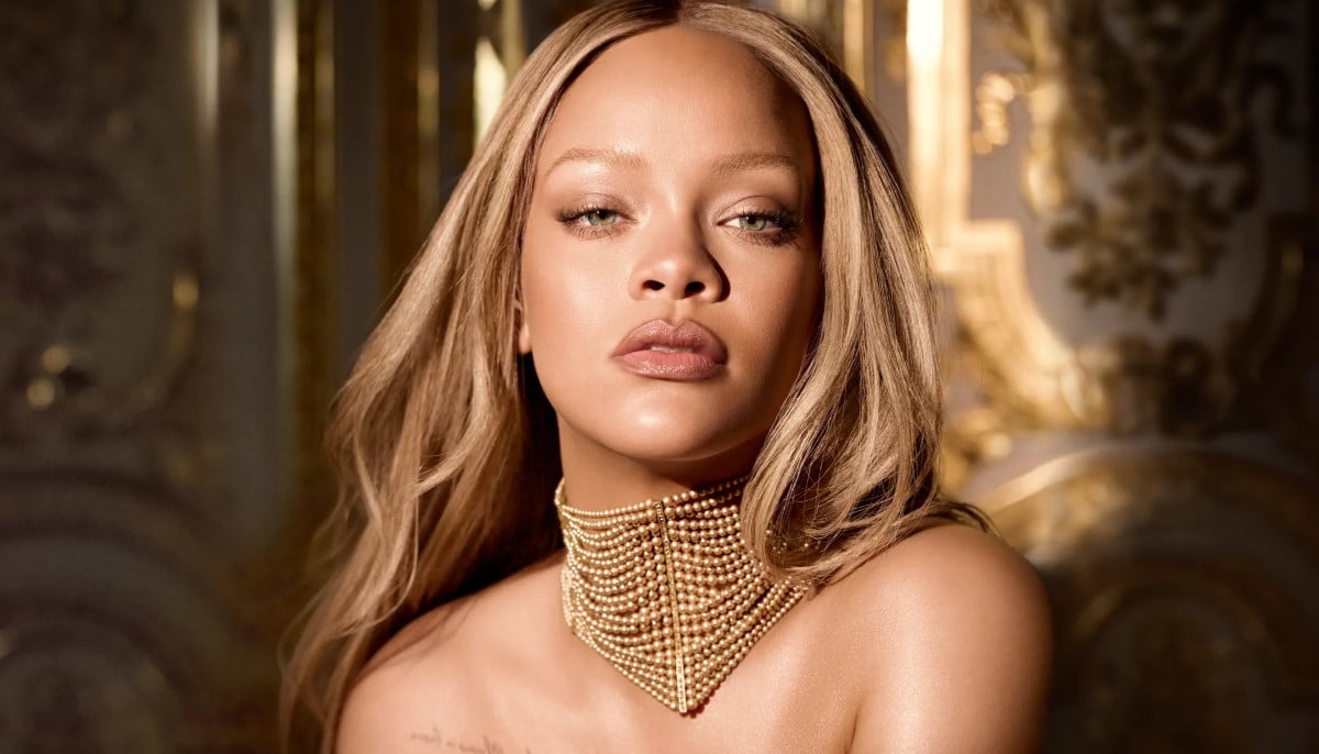 Rihanna's sweet gesture with Indian fan goes viral: Watch