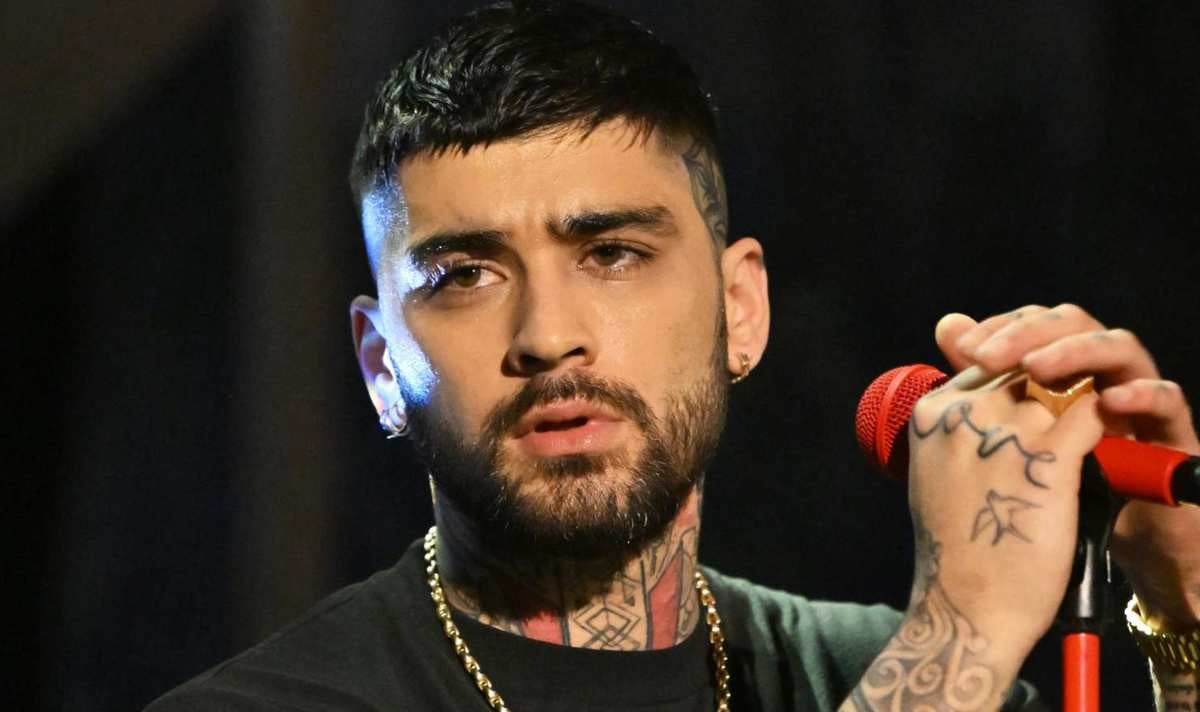 Zayn Malik breaks silence after mystery illness