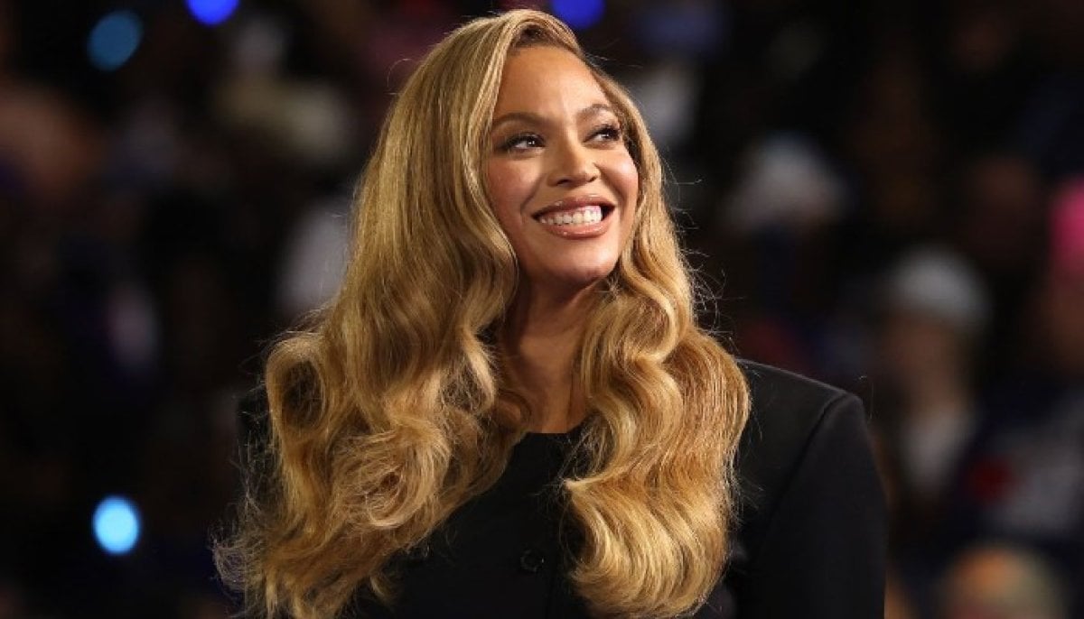 Beyoncé sends fans into frenzy with mysterious new upload