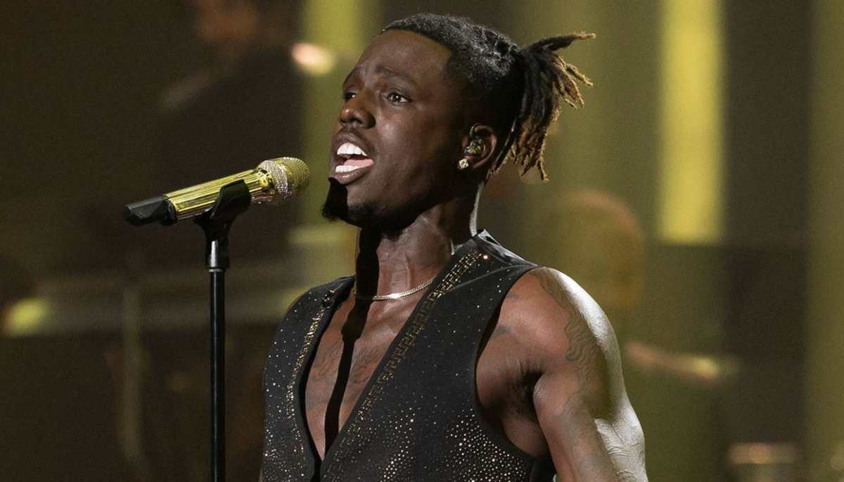 Jamal Roberts returns to 'American Idol' with sultry new performance 