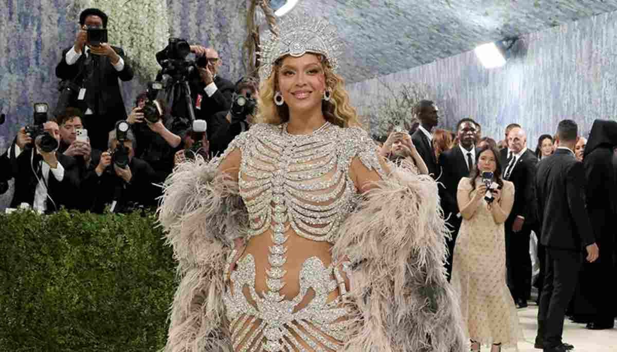 Beyonce changes appearance with heavy editing on social media?