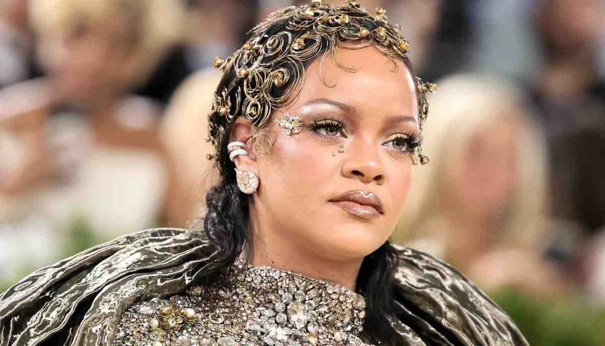 Rihanna sets examples for mothers with touching tattoo design