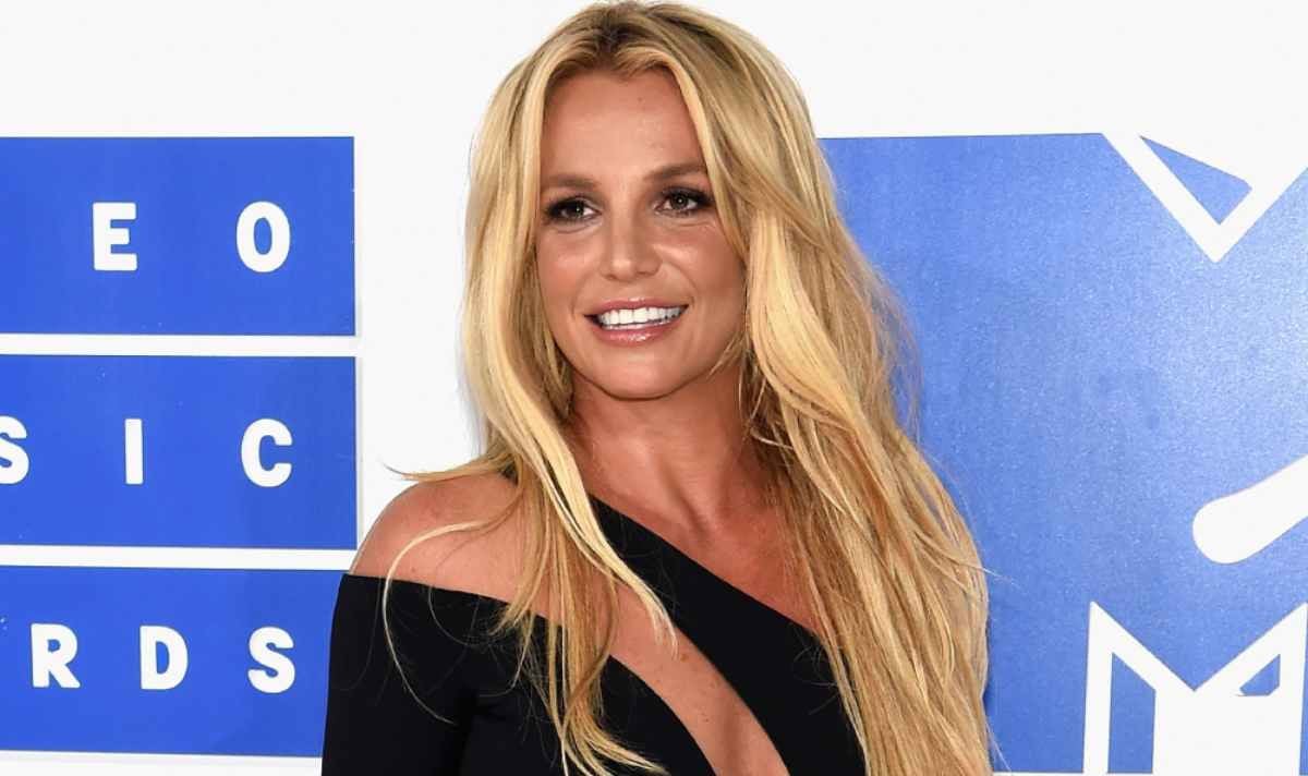 Britney Spears drops cryptic post amid legal update