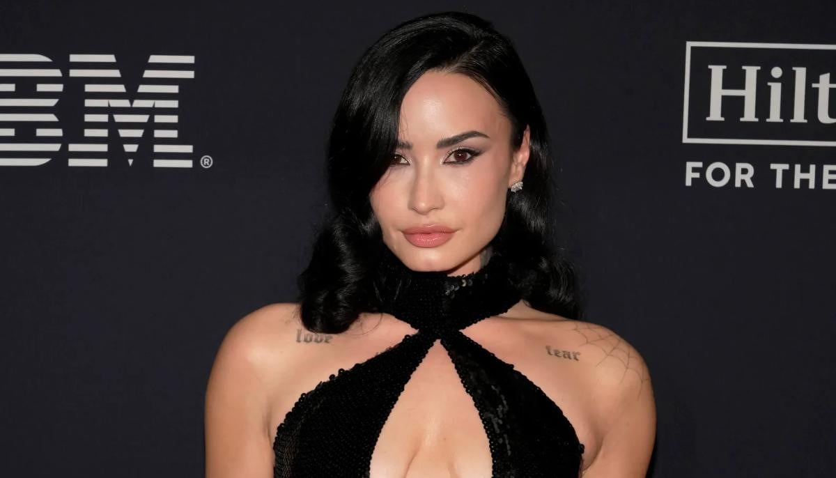 Demi Lovato delivers emotional first live 'La La Land' performance on tour