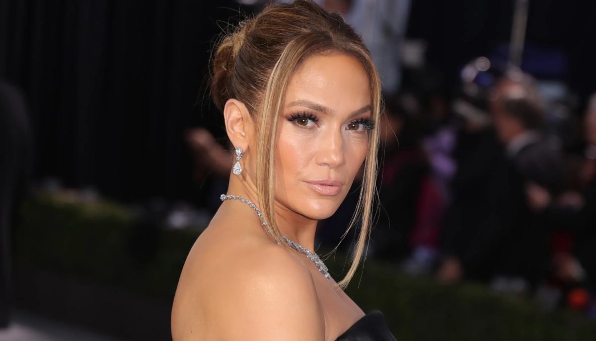 Jennifer Lopez gets cancelled for rare outing with manager