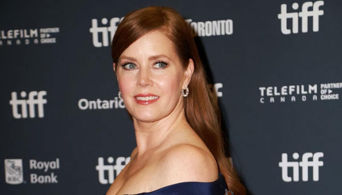 Why did Amy Adams quit Instagram?