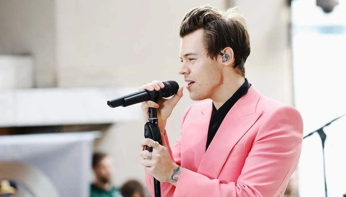 Harry Styles reveals intimate bond with entertainer amid Zoe engagement