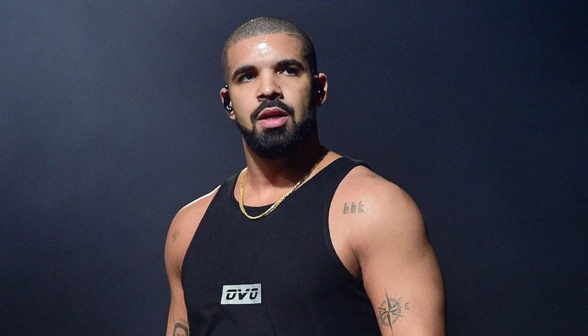 Drake surprises fans with first outing since albums release